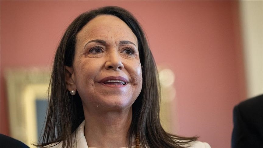 Лидер венесуэльской оппозиции вручила Трампу свою медаль Нобелевской премии мира 