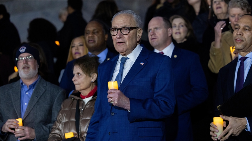 Senate minority leader urges Trump to pull back federal immigration agents from cities