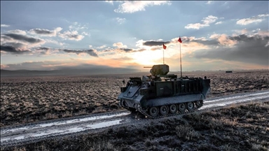 تركيا تكشف عن أول ناقلة جند مدرعة كهربائية محلية