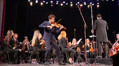 Virtuozi i violinës, Elvin Hoxha Ganiyev, performon në Tiranë