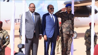 الرئيس حسن محمود يصل "لاسعانود" لتنصيب رئيس ولاية شمال شرق الصومال