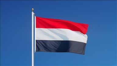 لە یەمەن سەرۆکوەزیران بن بریک دەستیلەکار کێشایەوە و وەزیری دەرەوە زیندانی لە شوێنەکەی دانرا