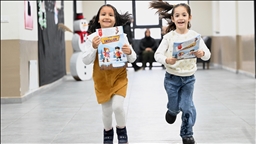 Öğrenciler karnelerini alarak yarıyıl tatiline başladı