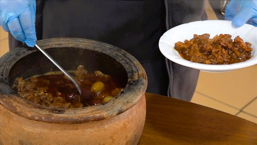 Osmanlı'dan miras coğrafi işaretli "Bilecik papaz yahnisi" damakları tatlandırıyor