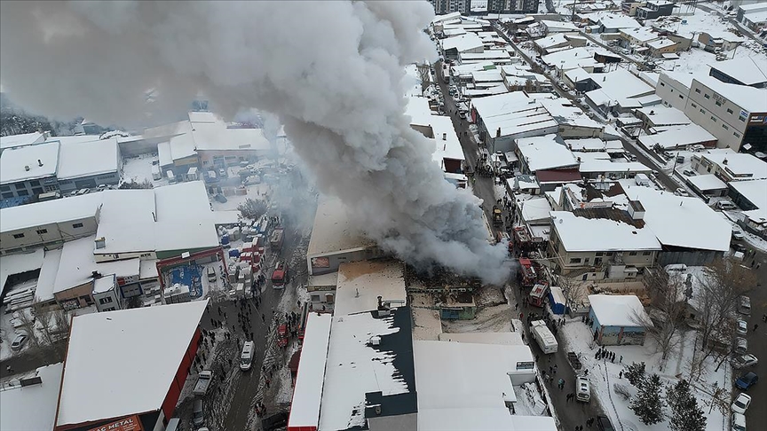 Erzurum'da Keresteciler Sitesi'nde çıkan yangında 2 kişi öldü, 6 kişi yaralandı