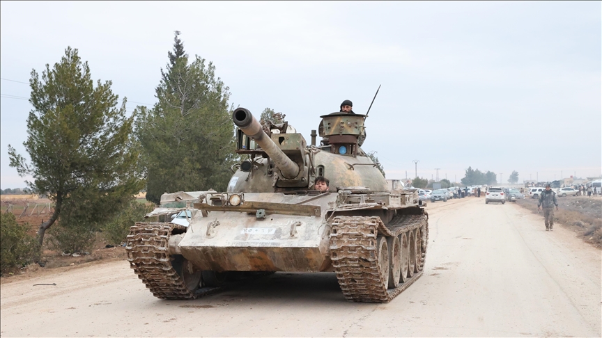 الجيش السوري يعلن سيطرته على حقلي نفط بريف الرقة