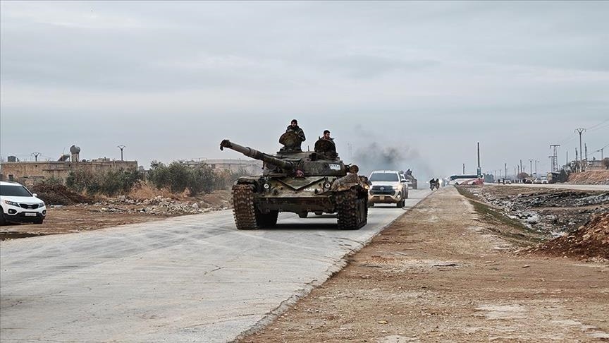 L’armée syrienne prend le contrôle de l’aéroport de Tabqa et de 7 villages occupés par YPG/FDS