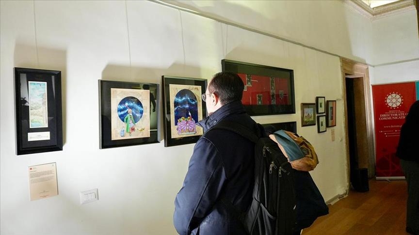 روما.. إقبال كبير على معرض تركي للترويج لفن المنمنمات