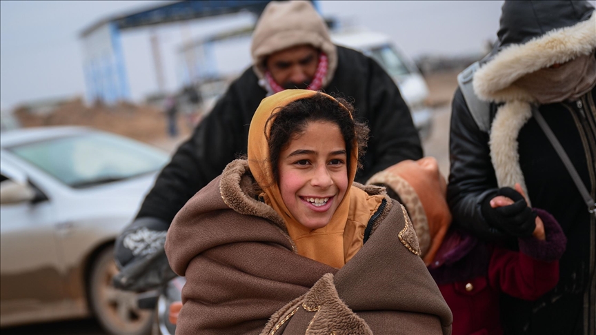 رغم المطر والبرد.. دفء العودة يجمع شمل العائلات في "دير حافر" بحلب