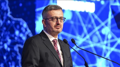 İletişim Başkanı Duran'dan Birlik Vakfı'nın 40. Kuruluş Yıl Dönümü Programı'na ilişkin paylaşım