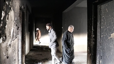 حلب.. "قسد" يحرق مبنى حكوميا اتخذه مركز احتجاز في مسكنة