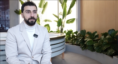 تركيا.. الفلسطيني "سليم" يجسّد وجع غزة على خشبة المسرح