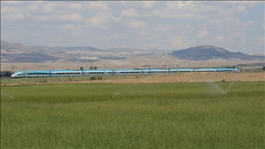 Türkiye'nin demir yolu yatırımları için 261 milyar liradan fazla bütçe ayrıldı