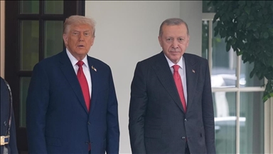 Trump fton presidentin turk Erdogan t'i bashkohet Bordit të Paqes për Gazën si anëtar themelues