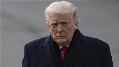 Trump, ABD'nin Grönland'ı almasına karşı çıkan Avrupa ülkelerine gümrük vergisi getireceğini belirtti