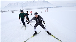 Kaşûnbazên Bidlîsî digel sir û seqemê amadehiya pêşbaziyan dikin