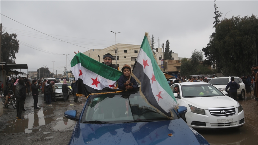 بخش عمده دیرالزور سوریه توسط نیروهای عشایر از اشغال ی.پ.گ/قسد آزاد شد