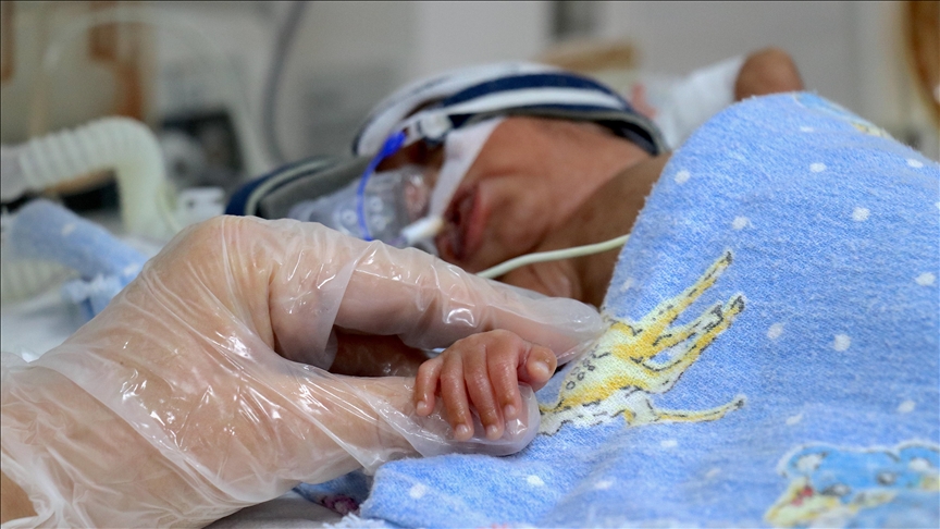 Van'daki üniversite hastanesinde geçen yıl 329 prematüre bebek tedavi edildi