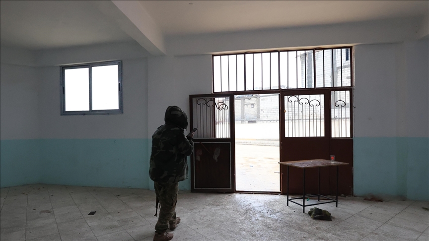 Anadolu team films prison run by YPG/SDF terrorists in Syria's Raqqa province