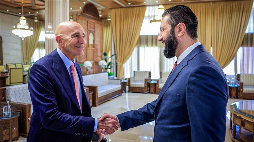 Serokomarê Sûriyeyê Şara li Şamê bi Nûnerê Taybet ê Sûriyeyê yê Amerîkayê Barrack ra hevdîtin kir