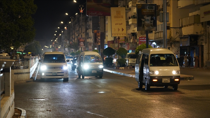 Yemen'in geçici başkenti Aden'in güvenliği yerel güçlere devredilecek