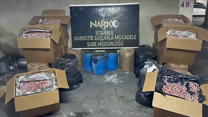 İstanbul'da düzenlenen operasyonda 2 milyon 760 bin uyuşturucu hap ele geçirildi