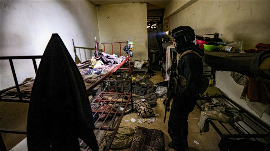 خبرگزاری آنادولو از زندان متعلق به گروه تروریستی ی‌پ‌گ/قسد در الطبقه سوریه تصویربرداری کرد