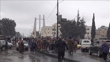 Suriye'nin Tabka kentinde halk, bölgenin terör örgütü YPG/SDG'den kurtarılmasını kutladı