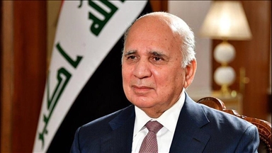 وزير خارجية العراق يصل طهران للقاء بزشكيان ومسؤولين آخرين