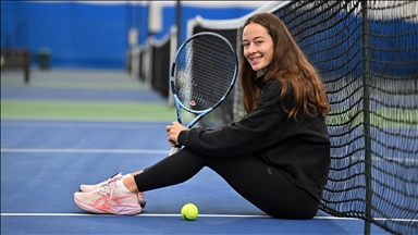 Milli tenisçi Zeynep Sönmez, Avustralya Açık'ta 2. tura yükseldi