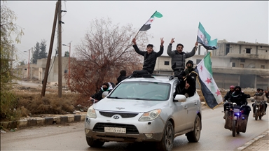 محافظ دير الزور السورية: انهيار "قسد" أمام الانتفاضة الشعبية "سريع