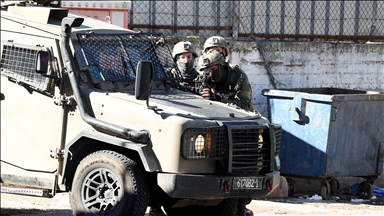 الضفة.. الجيش الإسرائيلي يصيب طفلا ويعتقل 14 فلسطينيا 