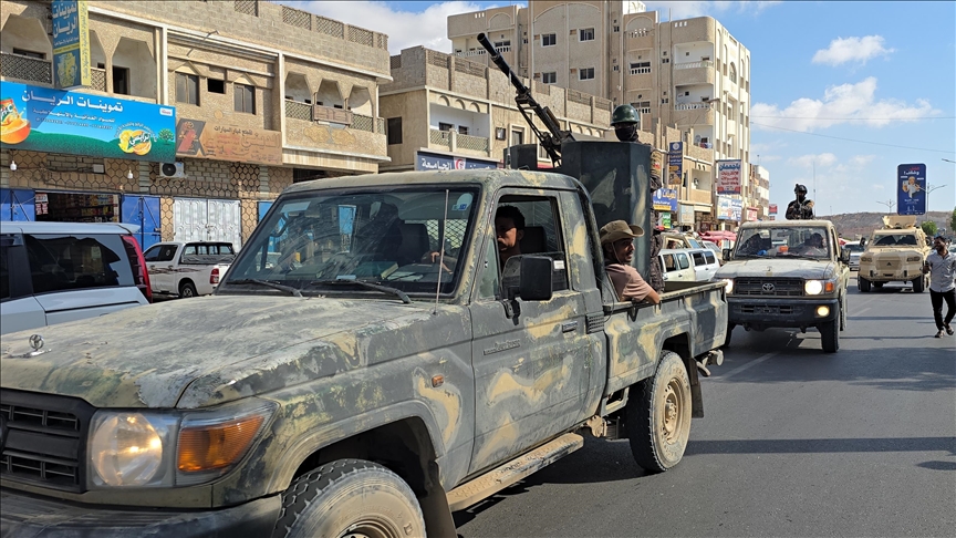 Yemen moves to assert state control by removing military camps from Aden