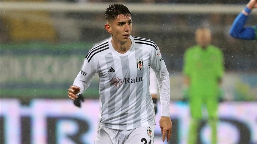 Beşiktaş'ta Demir Ege Tıknaz rahatsızlığı nedeniyle Kayserispor maçında forma giyemeyecek