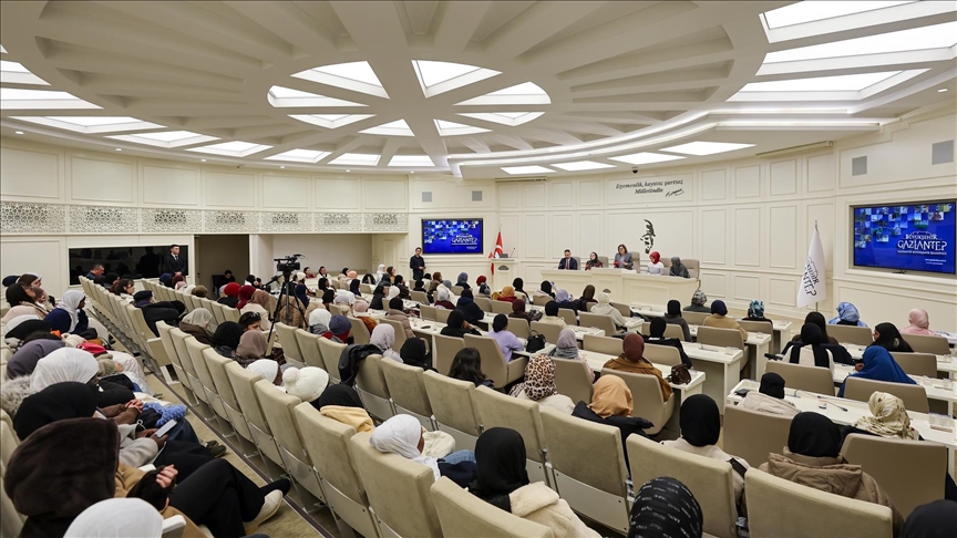 تركيا.. 120 طالبًا من 60 دولة يزورون غازي عنتاب