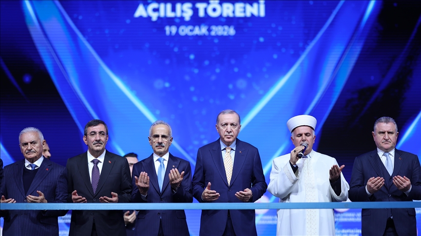أردوغان يفتتح المدرج الثالث لمطار أسنبوغا بأنقرة