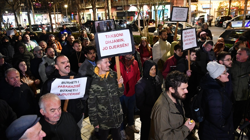 Në Shqipëri vazhdojnë protestat antiqeveritare