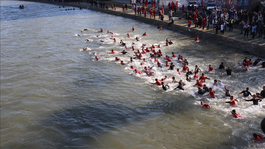Православните христијани во регионот го одбележаа празникот Водици