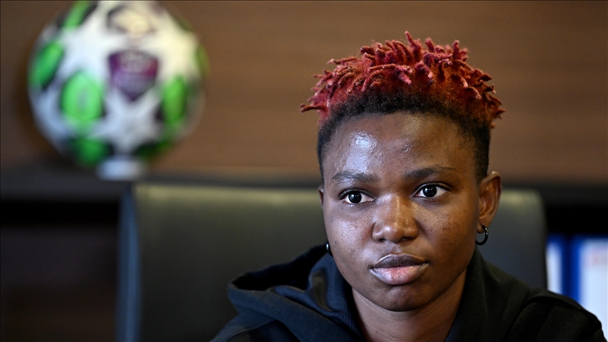 ABB FOMGET'in Nijeryalı futbolcusu Suliat Abideen, Osimhen ile gurur duyuyor