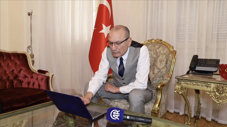 السفير التركي بالقاهرة يشارك في اختيار أفضل صور الأناضول لعام 2025