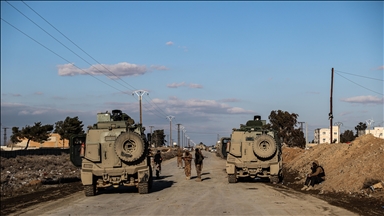 Terör örgütü YPG/SDG, Rakka’da bazı DEAŞ'lıların da tutulduğu hapishaneyi devretmemek için orduyla çatışıyor