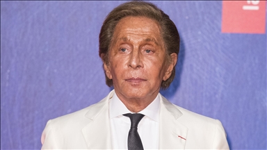 Ünlü İtalyan modacı Valentino hayatını kaybetti