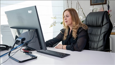 Ambasadorja e Shqipërisë në Ankara, Kadzadej, merr pjesë në votimin "Fotot e Vitit" të AA-së