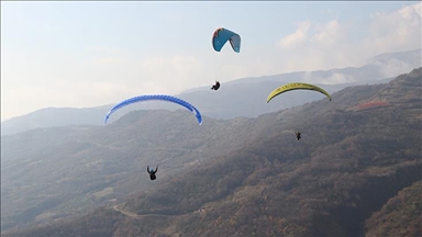 Yeşille mavinin buluştuğu Uçmakdere'de geçen yıl yaklaşık 35 bin uçuş gerçekleştirildi