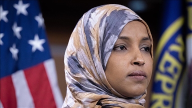 Trump, Somali asıllı Temsilciler Meclisi üyesi Omar'ın ülkesine gönderilmesi gerektiğini belirtti
