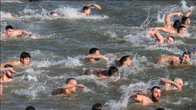 Pravoslavci širom Zapadnog Balkana obilježili Bogojavljenje plivanjem za Časni krst