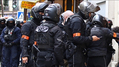 Fransa'da polis şiddetine tepki