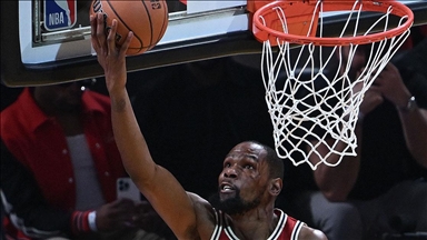 Kevin Durant, NBA'de en fazla sayı atan 6. oyuncu oldu