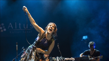 Türkiye : la chanteuse française Zaz donnera un concert à Istanbul