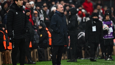 Beşiktaş Teknik Direktörü Sergen Yalçın: Çok ciddi rakamlarla teklif yaptığımız oyuncular var